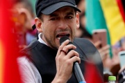 Bolivia: piden que se amplíe la detención de Fernando Camacho